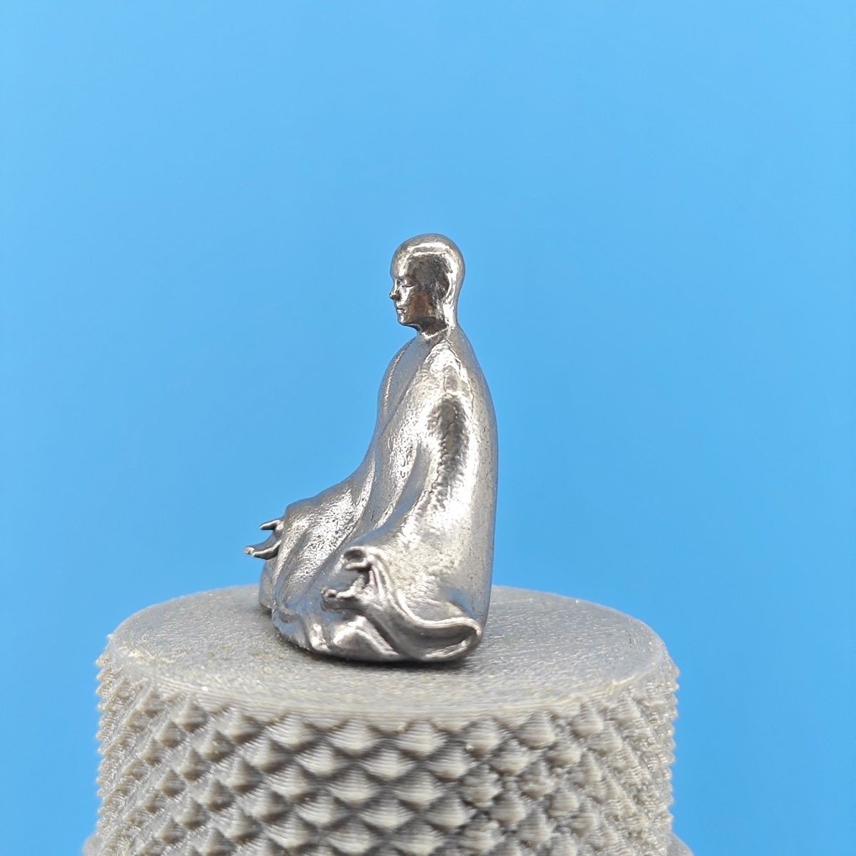 Meditating Monk Figurine Zen B – Bonsai Garden China Bewertung und Preis